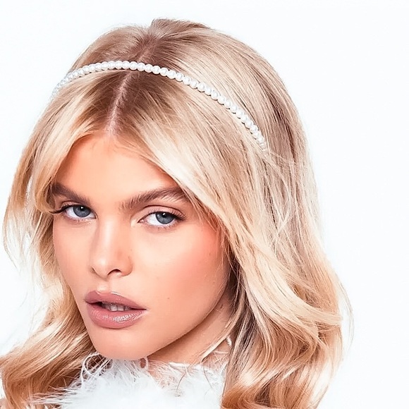 💜10/$25💜NEW White Pearl Bohemian Headband - Picture 5 of 7
